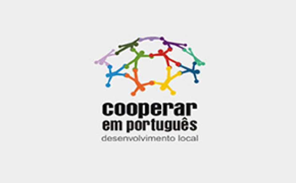 Cooperar em Português